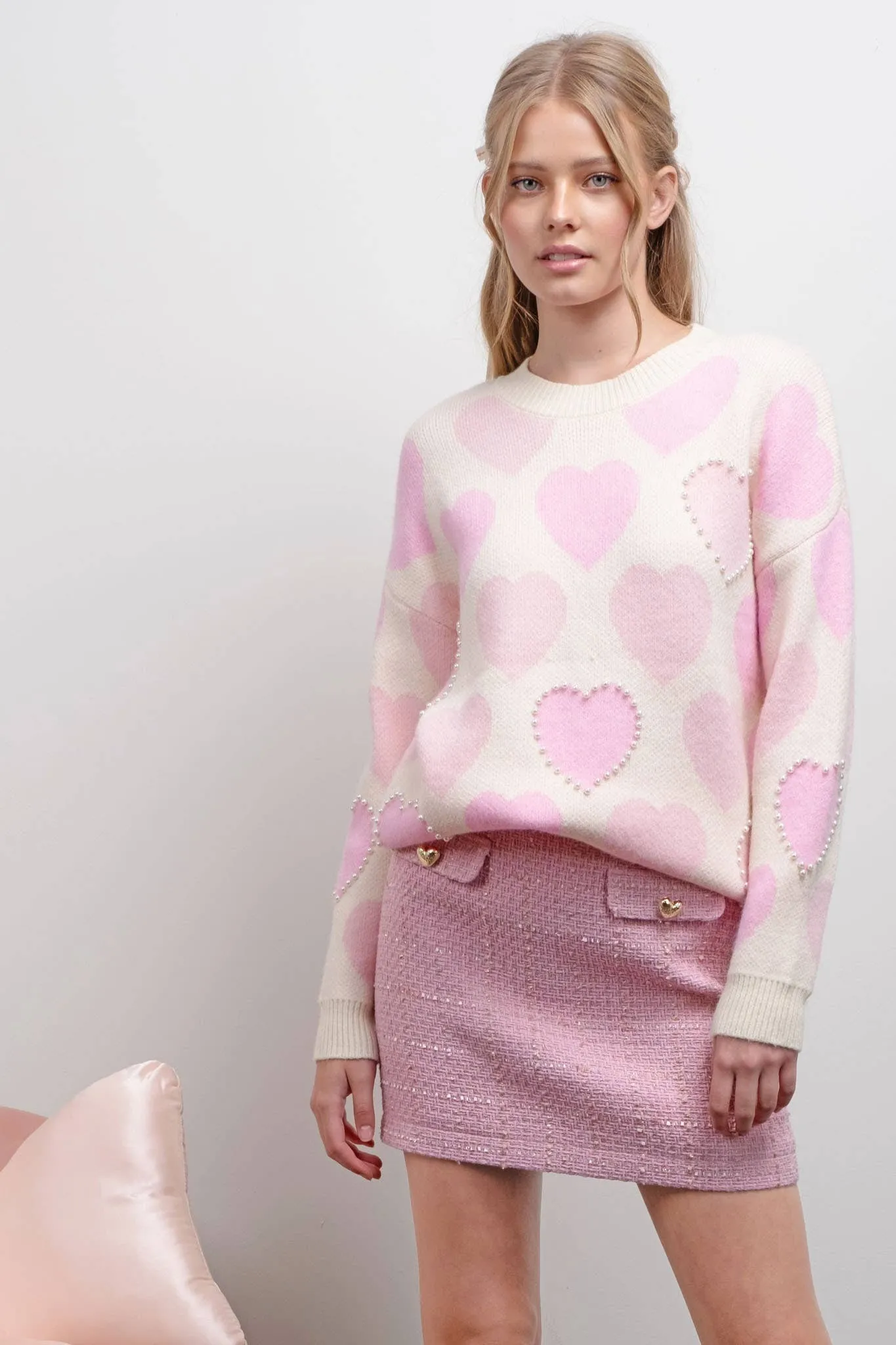 HEART PATTERN PEARL DETAIL KNIT SWEATER