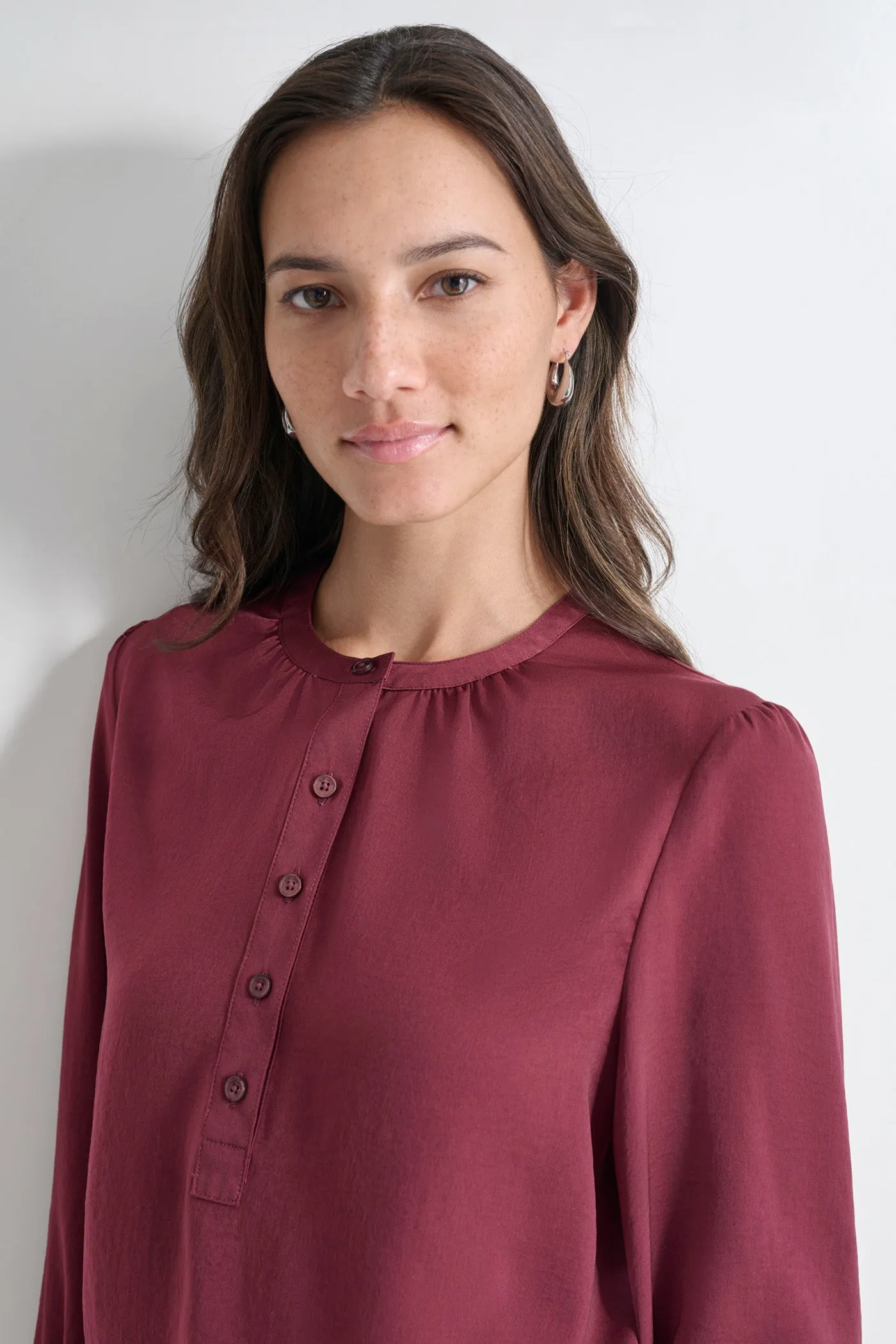 JEWEL NECKLINE BUTTON HENLEY