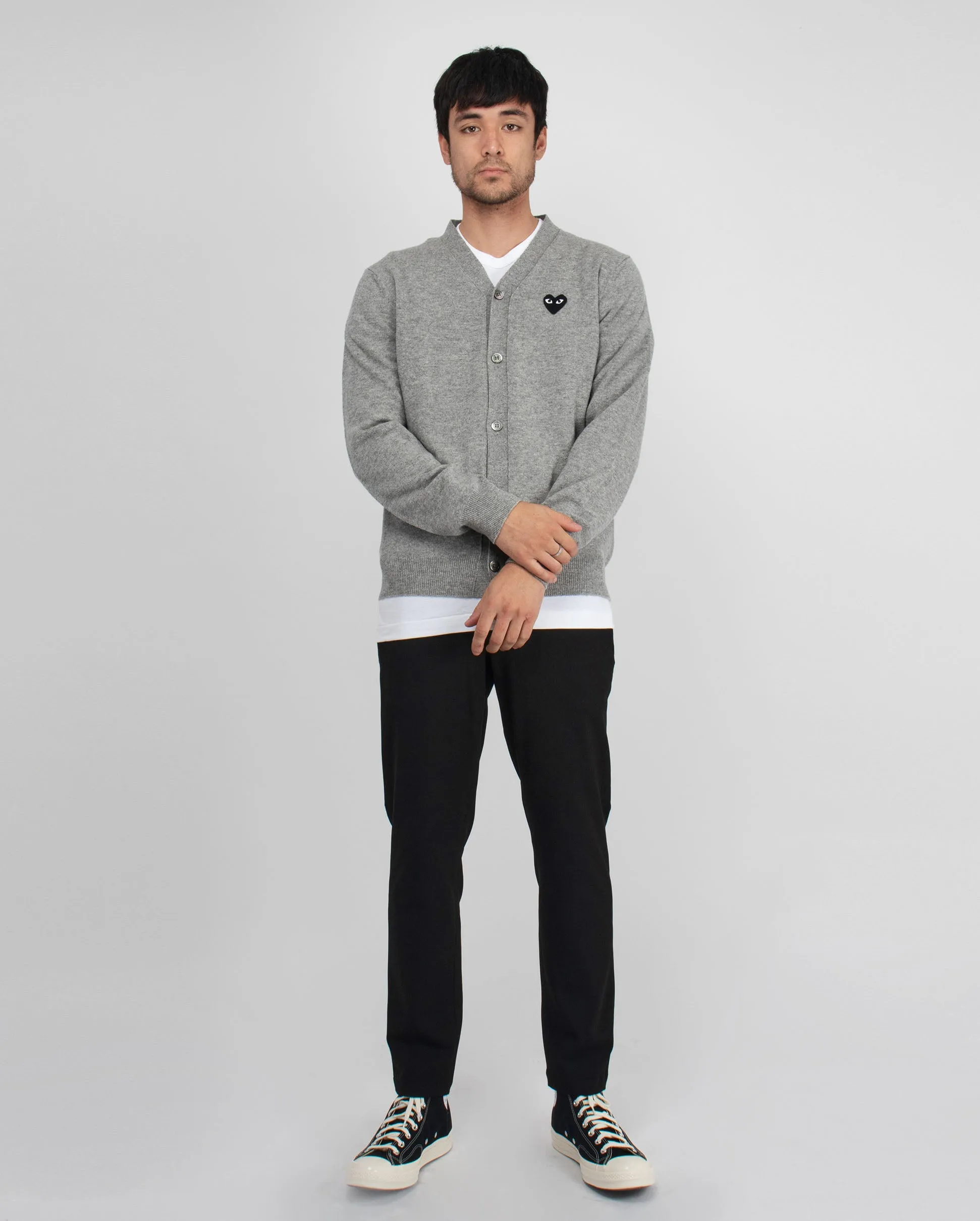 N024 BLACK HEART CARDIGAN / LIGHT GREY