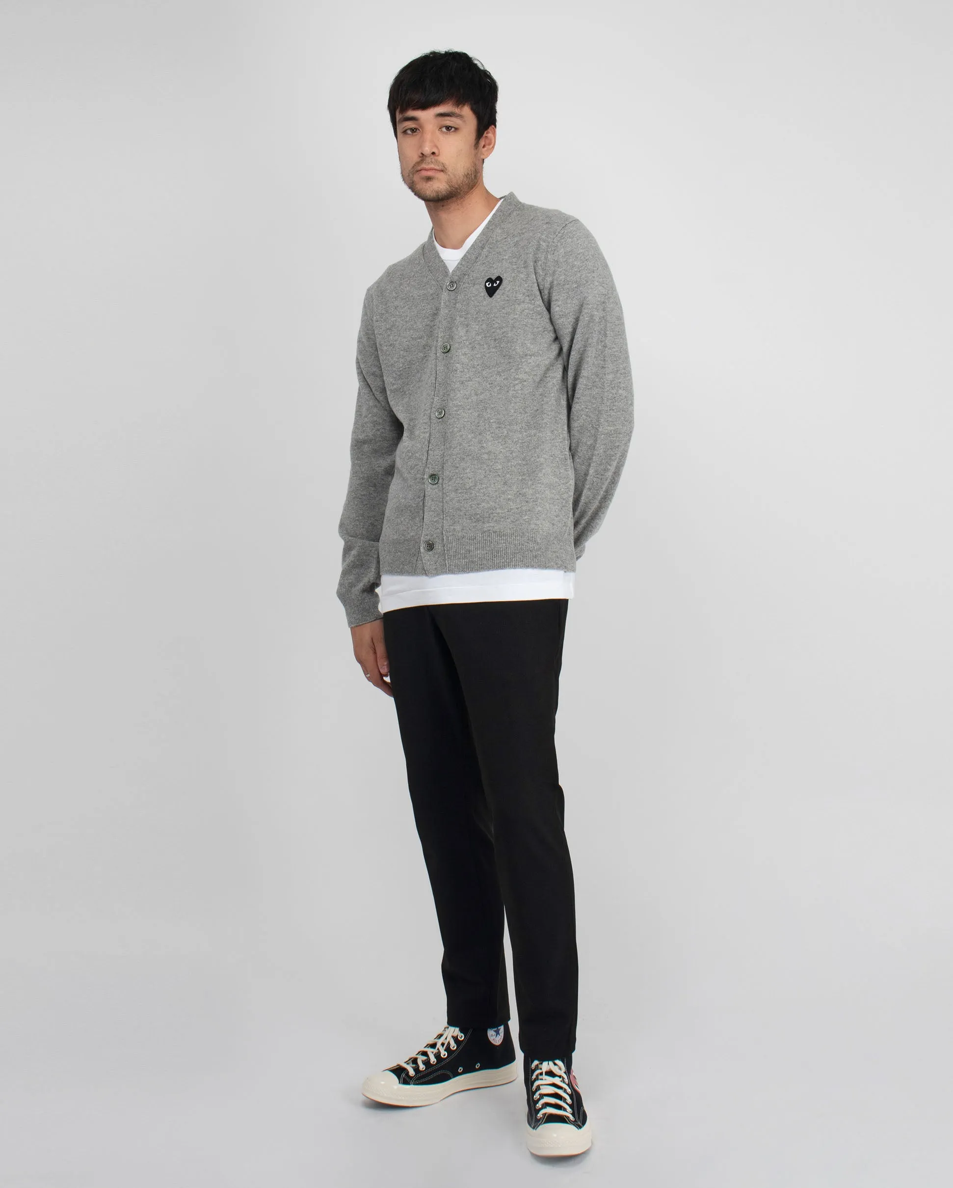 N024 BLACK HEART CARDIGAN / LIGHT GREY